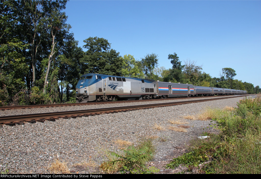 Amtrak 115 takes train 43 West toward Pittsburgh